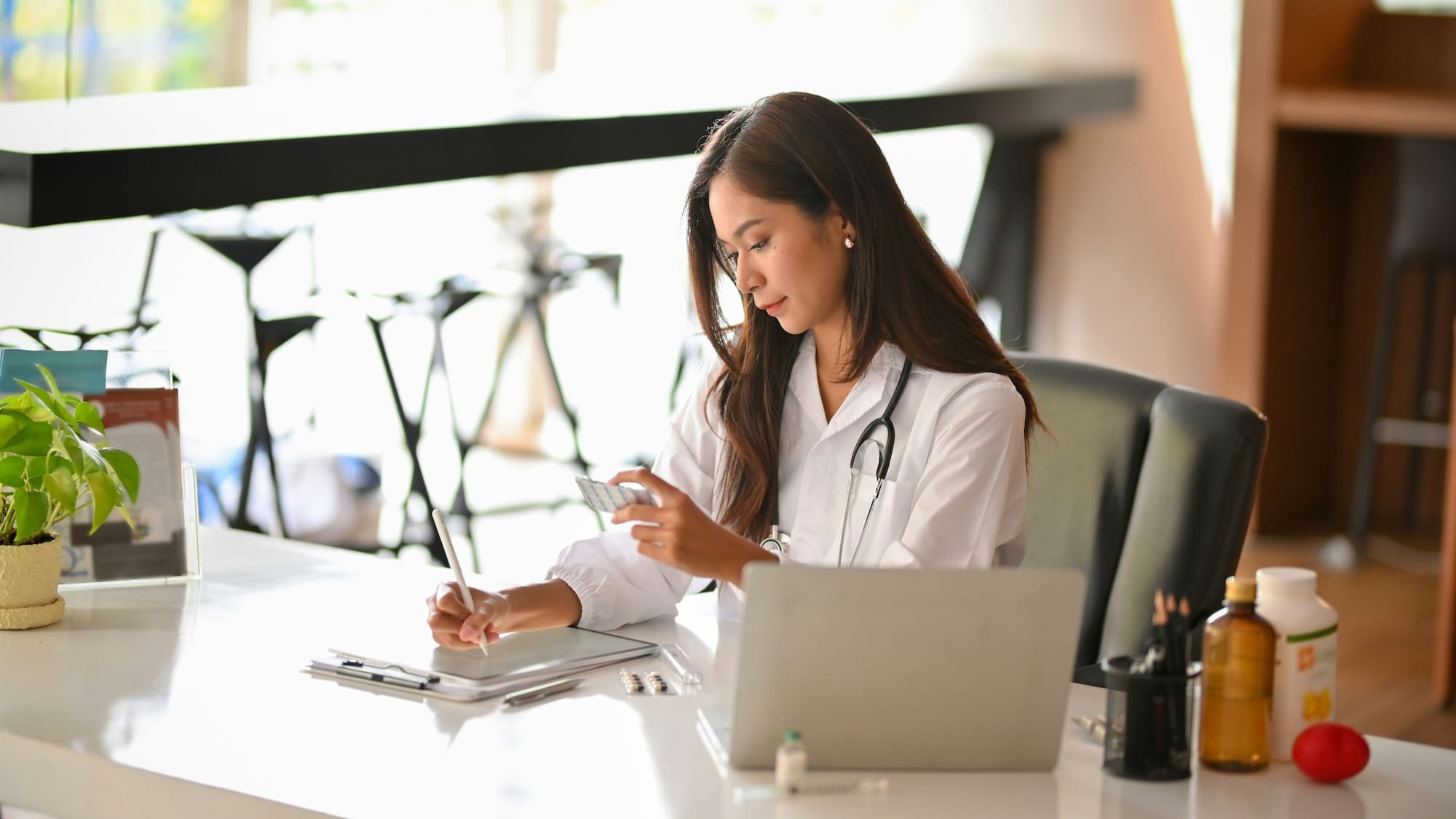 The hidden reasons behind low HCP portal adoption (and how AI can help)